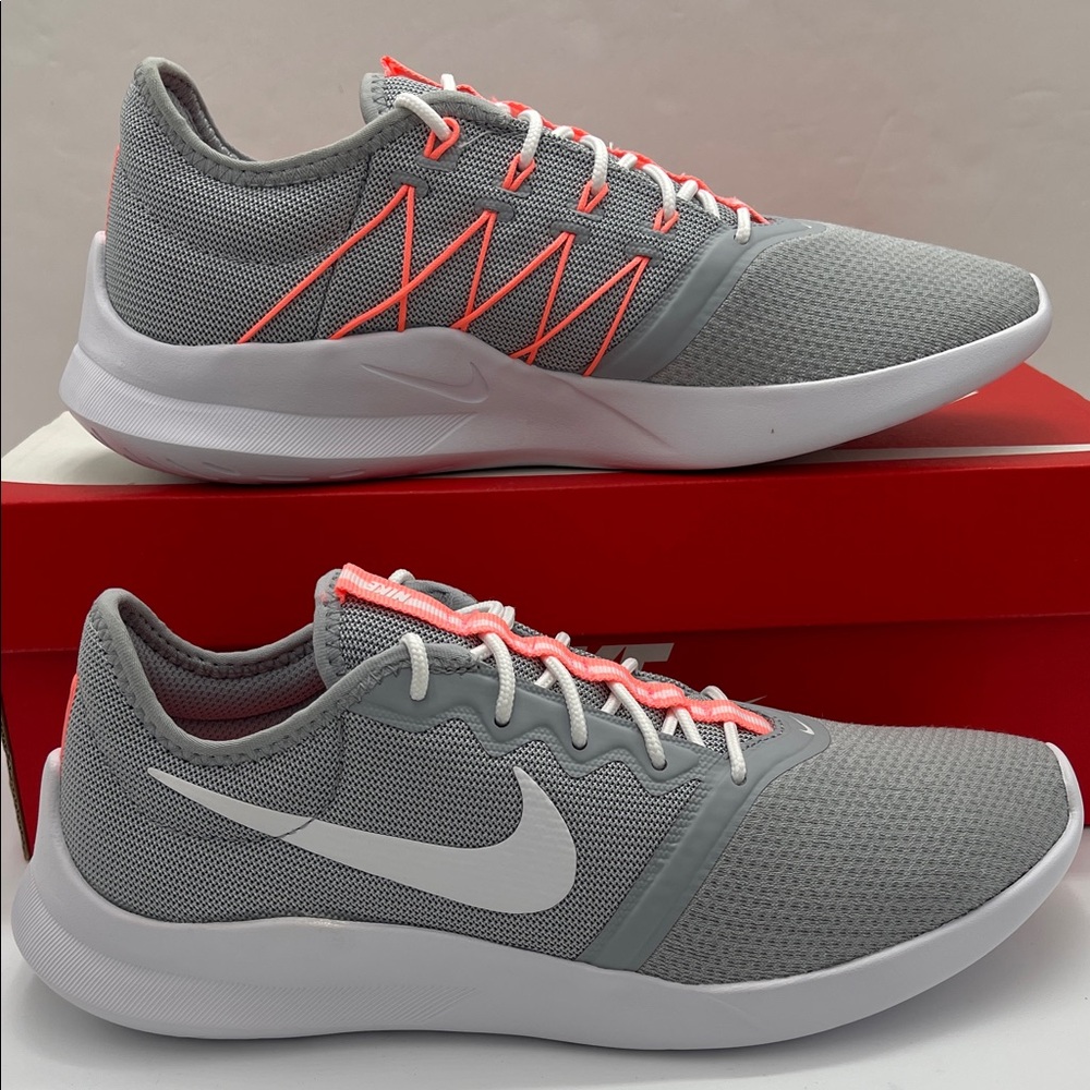Nike Gray and Coral Sneakers WMNS NIKE VTR
WOLF GREY WHITE-LAVA GLOW AT4345 005